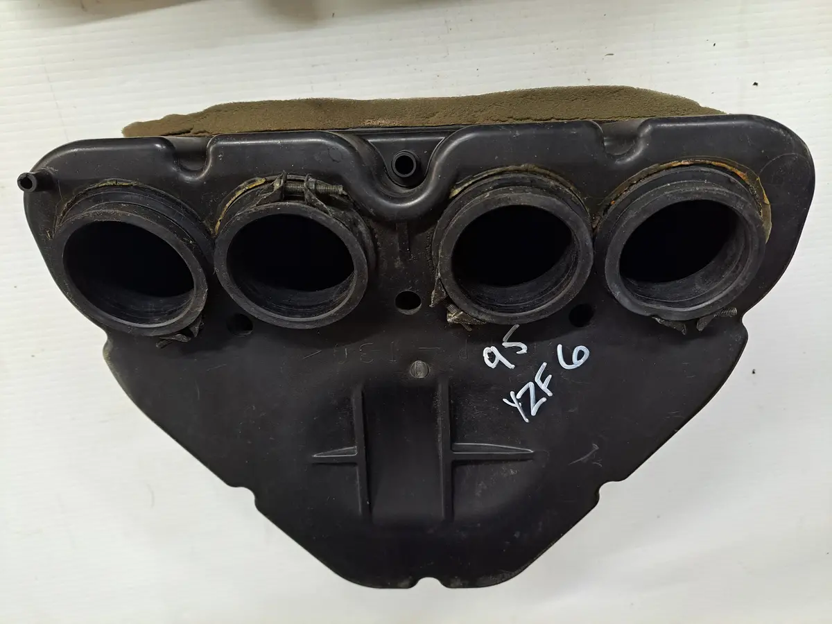 Yzf600r Air Cleaner Case 1