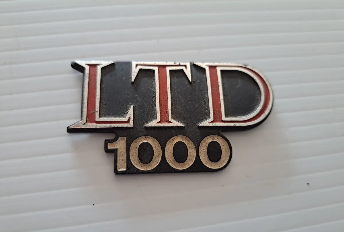 Kz1000 Ltd Side Cover Emblem 1