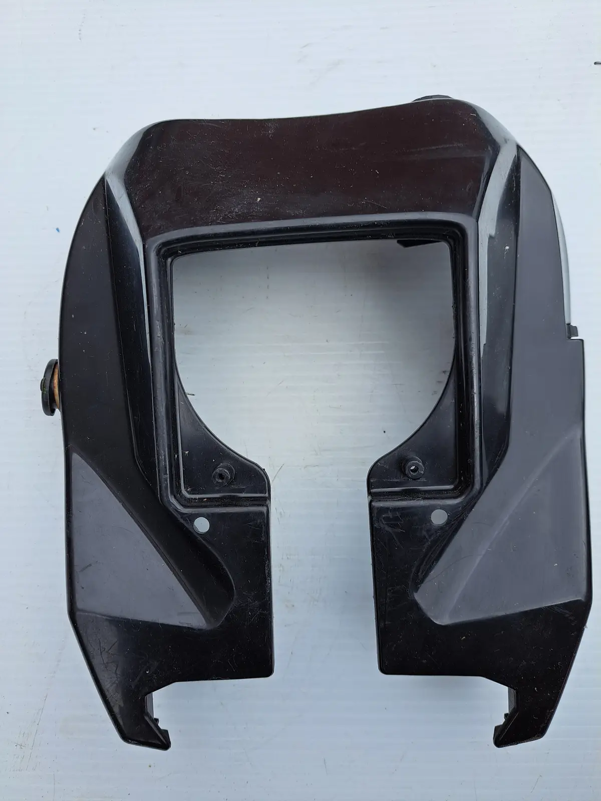 Sportsman 700 Lower Headlight Pod Snap 1