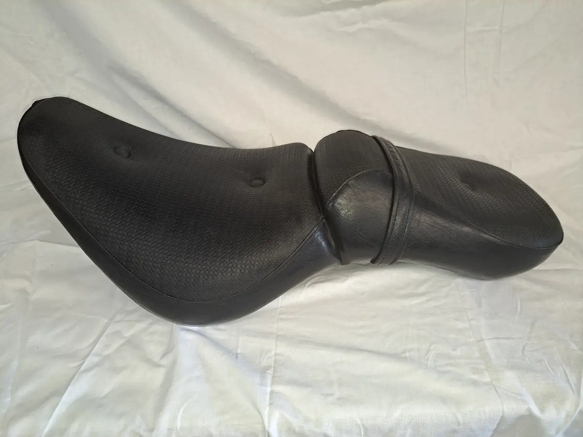 Vulcan 800 Seat 1
