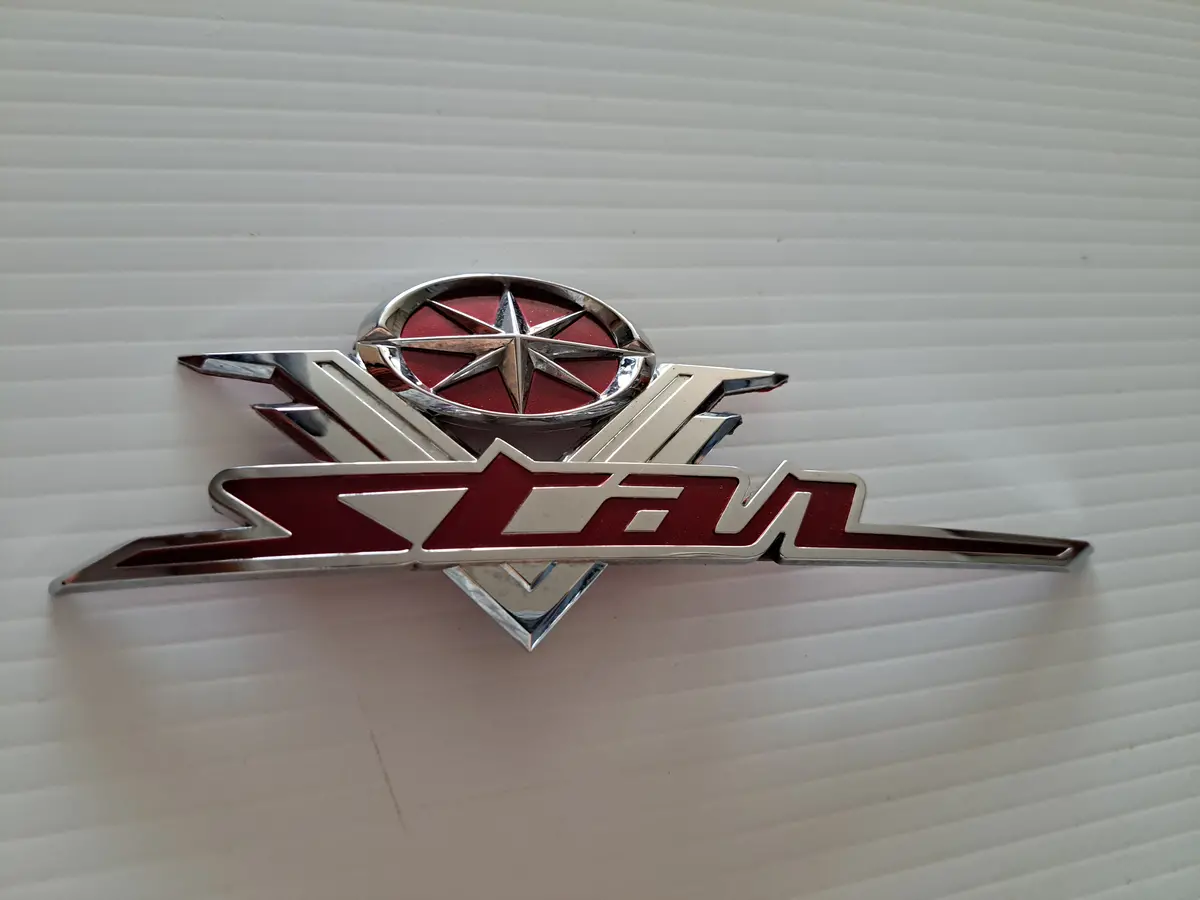 V-Star 1100 Gas Tank Emblem 1