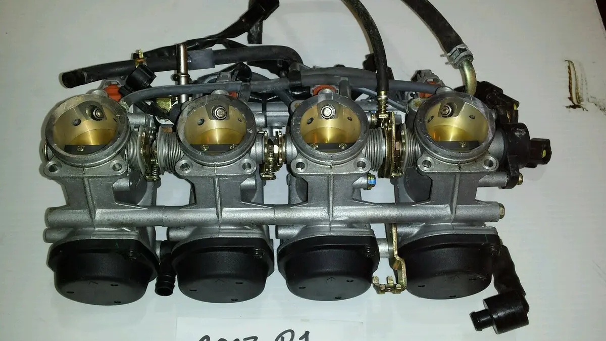 Yamaha R1 Throttle Bodies 1