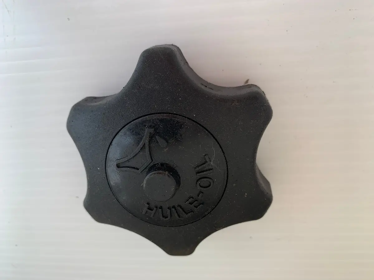 Skidoo Oil Tank Cap 1