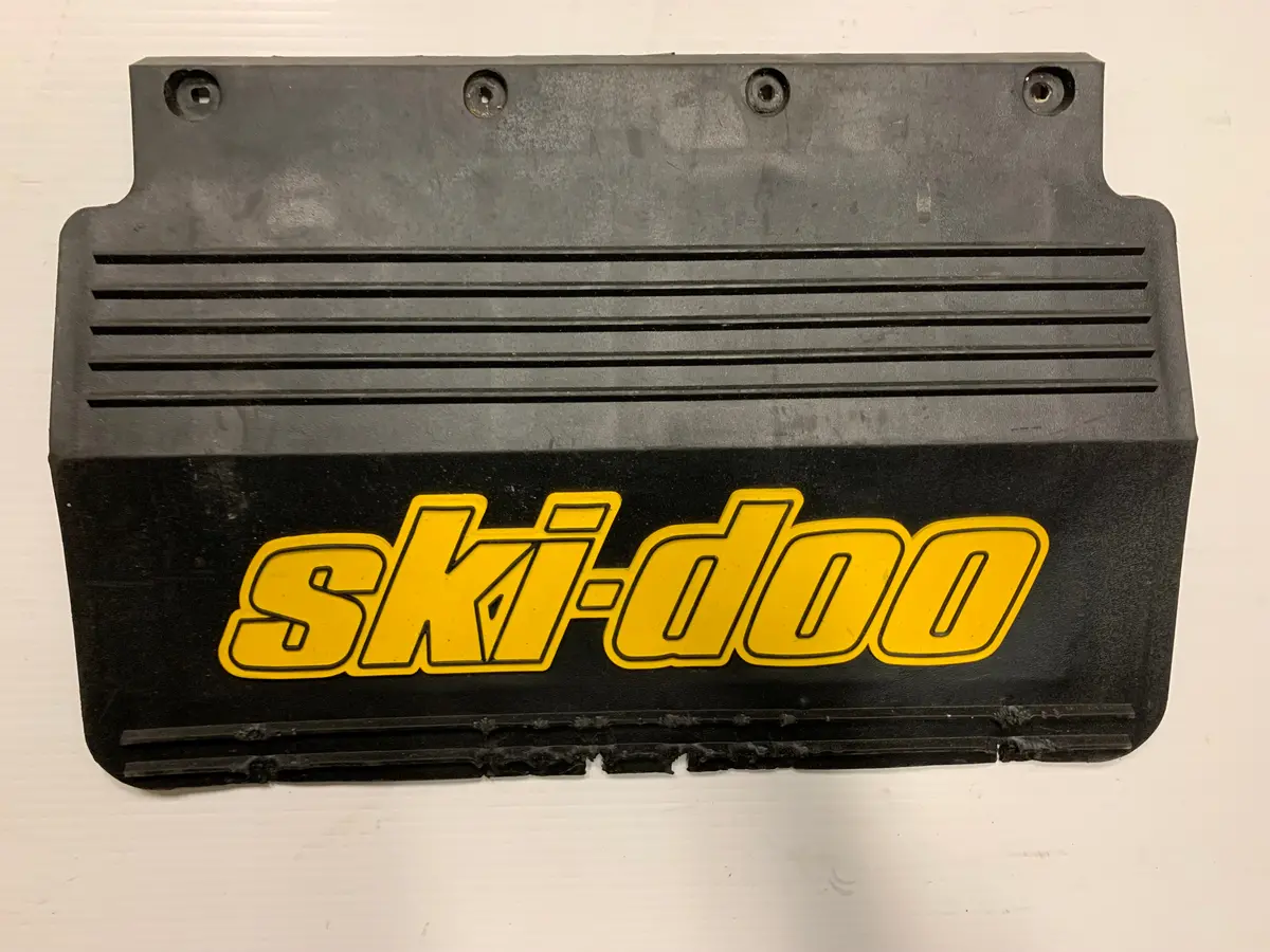Yellow Skidoo Snow Flap 1