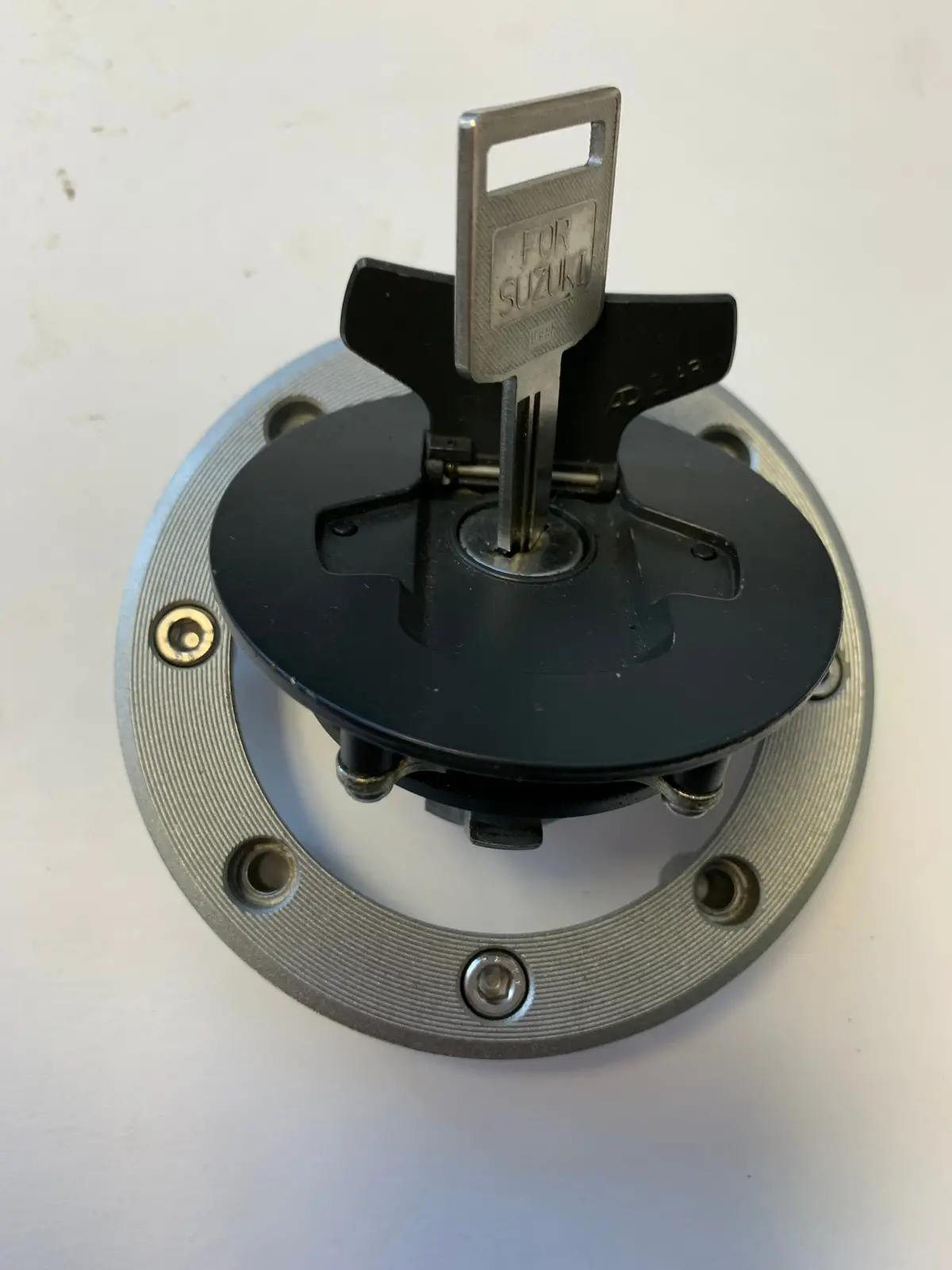 Gsx-R 750 Dl600 Gas Cap 1