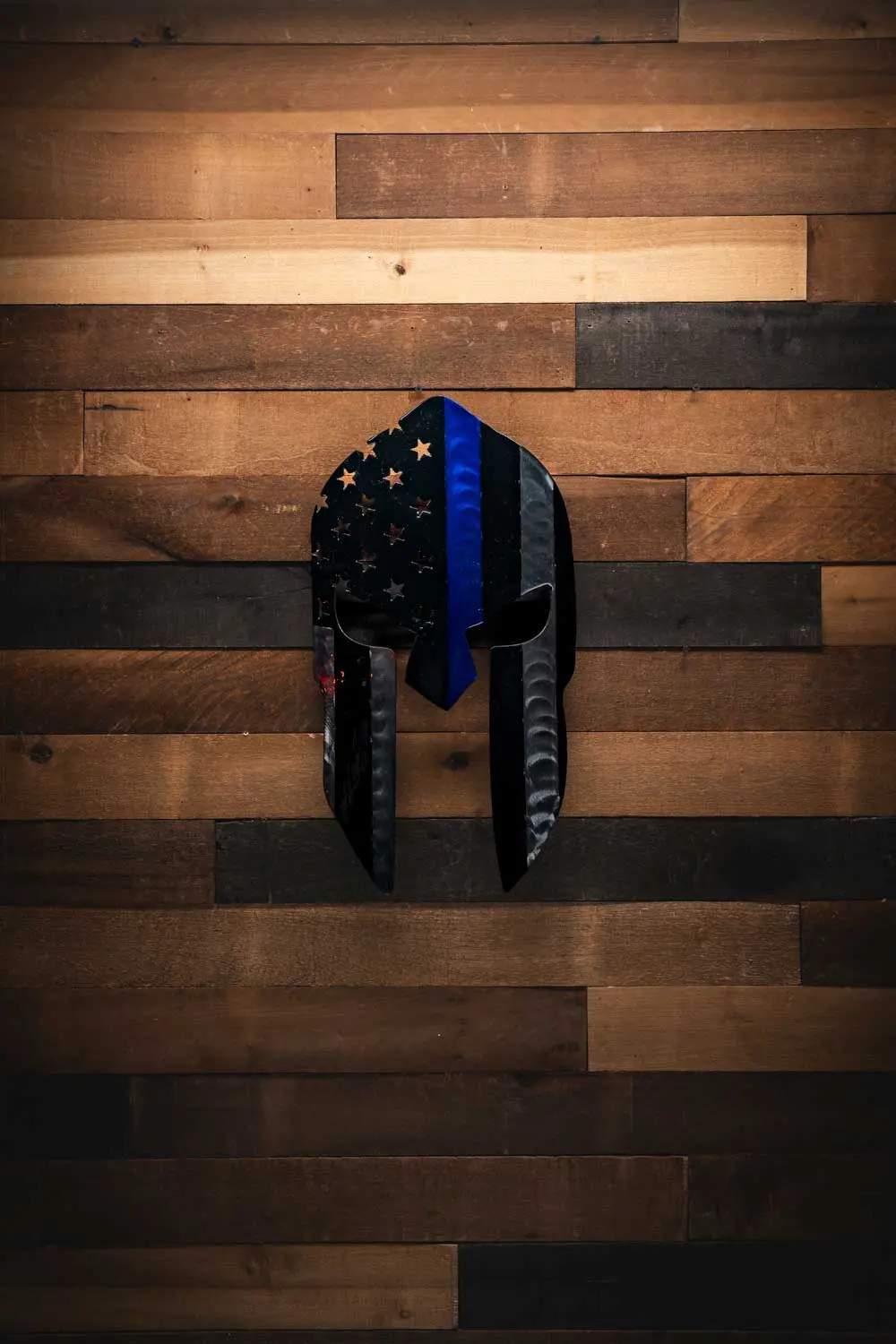Thin Blue Line Flag On Spartan Helmet - Molten Metal Wall Art 1