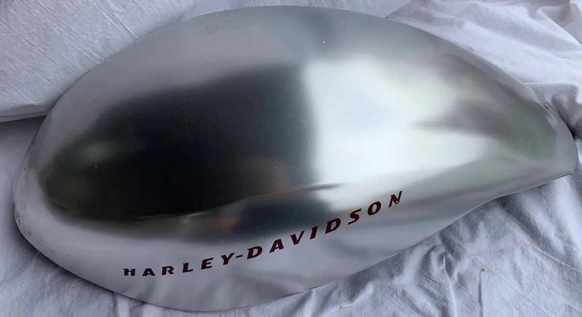 Harley Davidson V-Rod Tank Cover 1