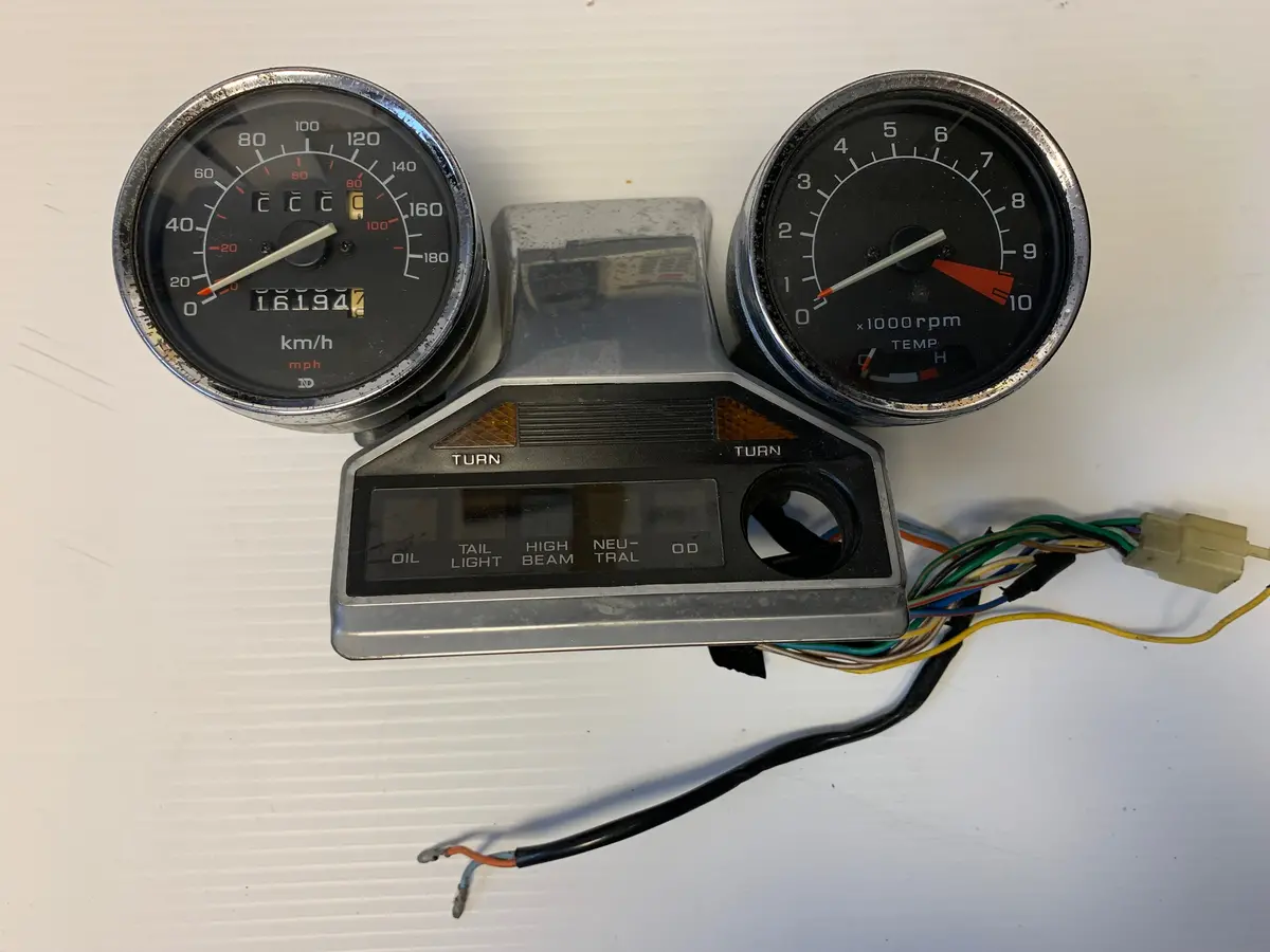 Vt500 Shadow Speedo Gauges 1